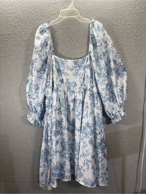 ARULA Blue and White Puff-Sleeve Midi Dress